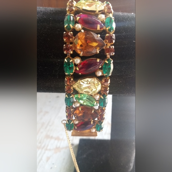 Hattie Carnegie Multi Color, Green Uranium,  Faux Mini Pearls VTG Bracelet - Picture 9 of 16